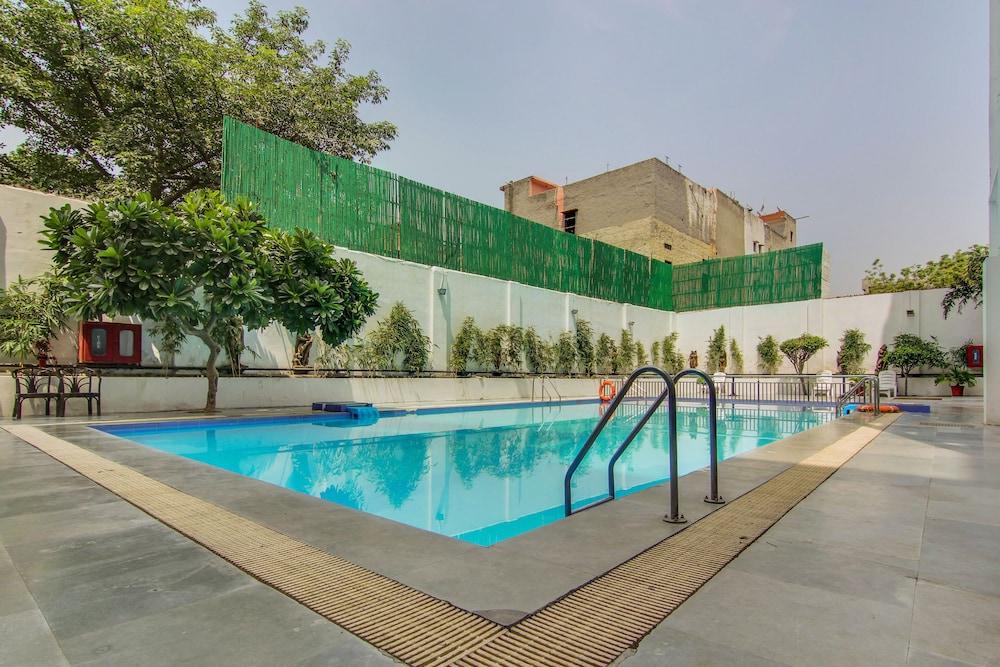 Vibe By The Lalit Traveller Faridabad Exterior foto