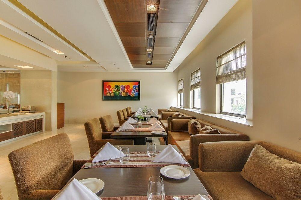 Vibe By The Lalit Traveller Faridabad Exterior foto
