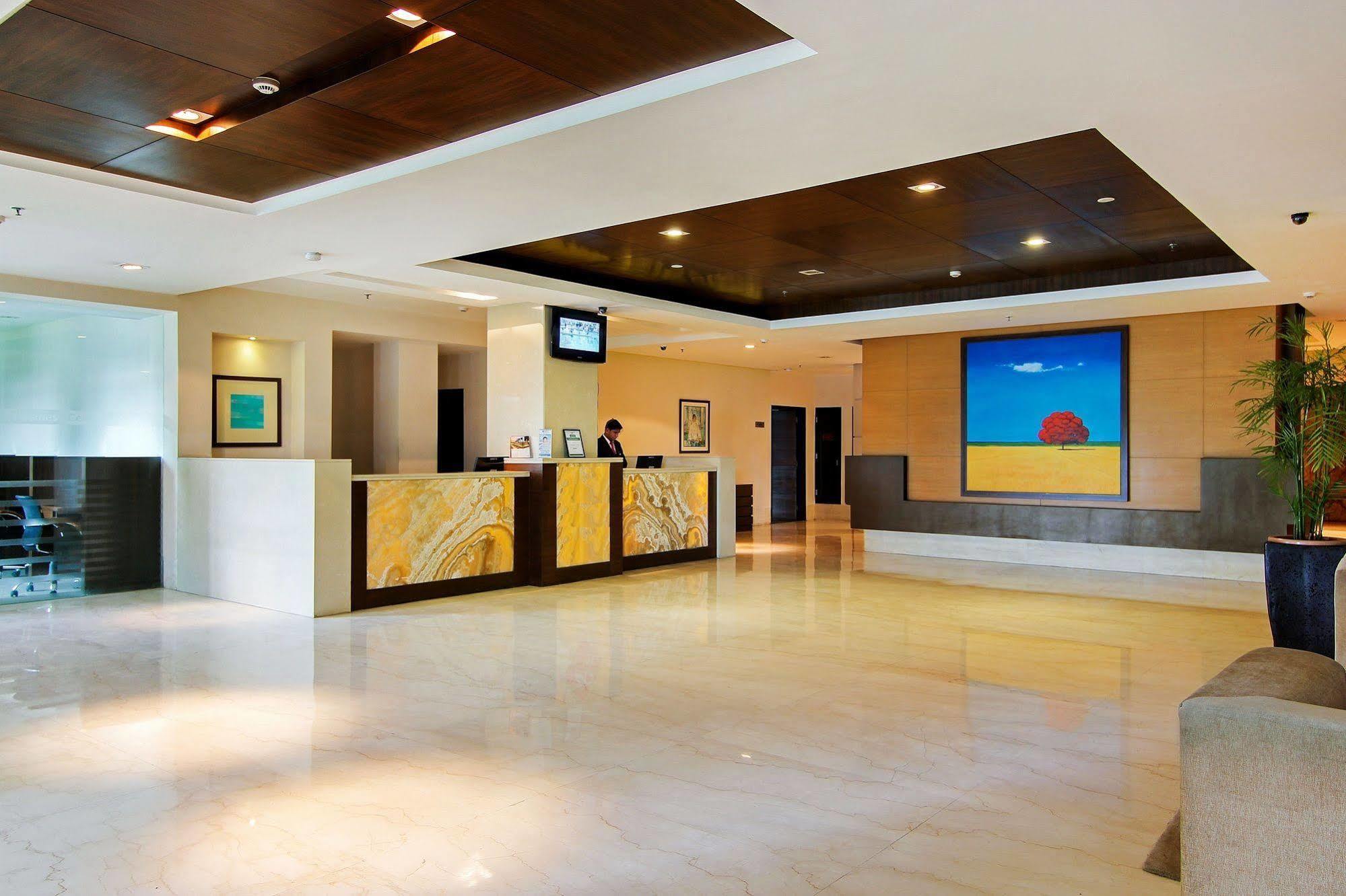 Vibe By The Lalit Traveller Faridabad Exterior foto