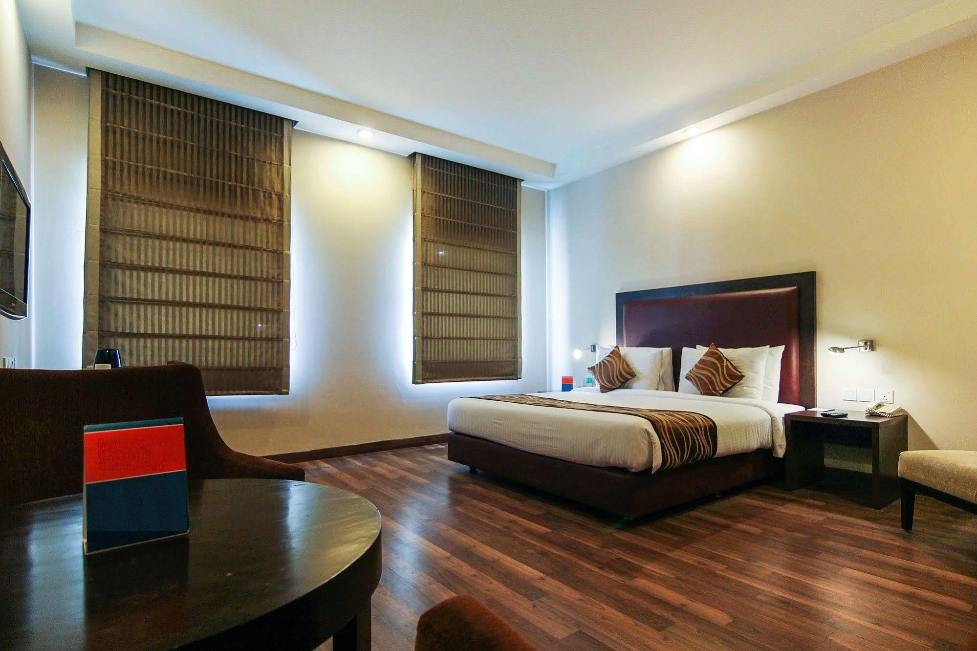 Vibe By The Lalit Traveller Faridabad Exterior foto
