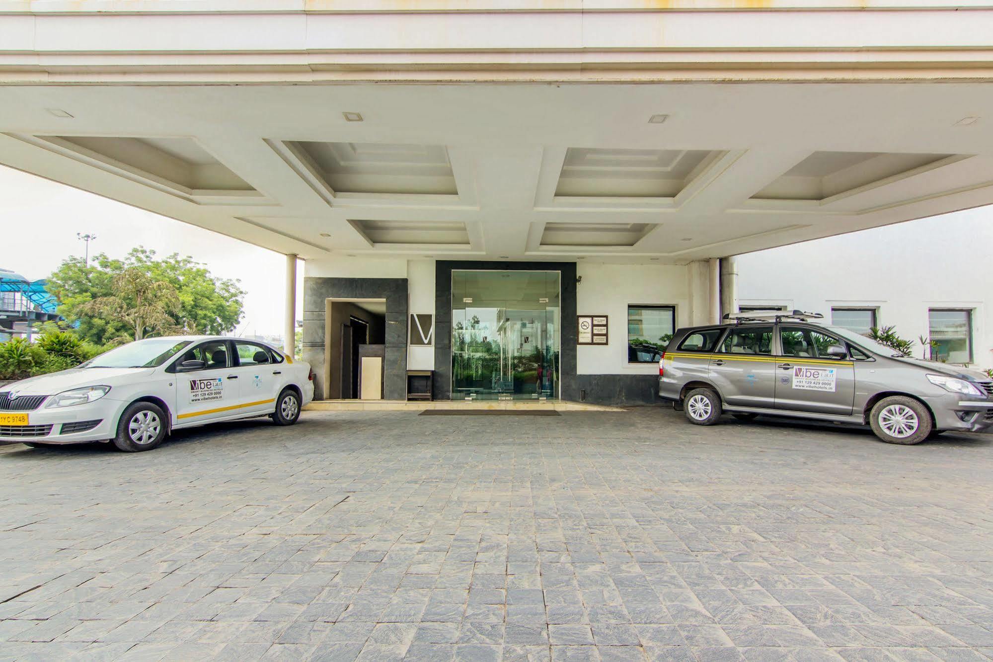 Vibe By The Lalit Traveller Faridabad Exterior foto